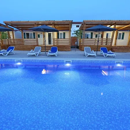 Mobillehome Camp * Turanj