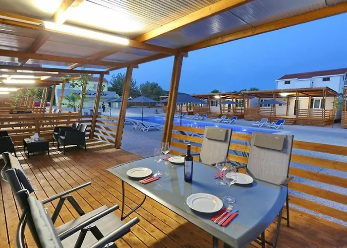 Mobillehome Camp * Turanj