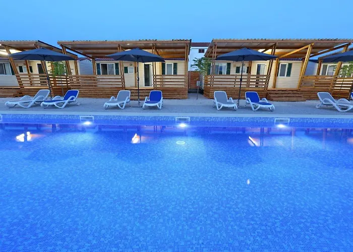 Mobillehome Camp * Turanj